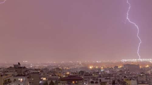 Καμπανάκι Τσατραφύλλια για τους κεραυνούς: Μην βρεθείτε σε ανοικτούς χώρους - Μετά τις εννέα το βράδυ θα είμαστε ασφαλείς