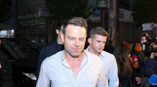 &quot;Ο πρόεδρος Στέφανος Κασσελάκης σας καλεί για ένα ποτό...&quot; - Μετά την κρίση, κάλεσμα στους βουλευτές από τον πρόεδρο του ΣΥΡΙΖΑ