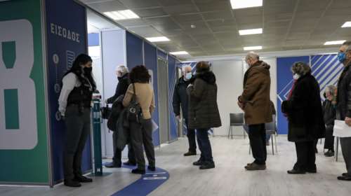 Κορονοϊός: Στο τραπέζι να χορηγείται η 3η δόση νωρίτερα - Η πρόταση του πρωθυπουργού και το σχόλιο της Επιτροπής Εμβολιασμού