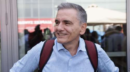 Ευκλείδης Τσακαλώτος: Σας ζητώ την εντολή να προχωρήσουμε μαζί - Παρά τα λάθη μας, εμείς είμαστε το νέο