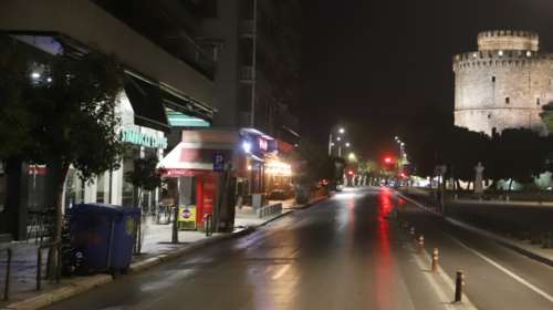 Κορονοϊός: Στο &quot;κόκκινο&quot; η Δυτική και Βόρεια Ελλάδα - Νέα lockdown σε Ιωάννινα και Σέρρες - Ποιες περιοχές ακολουθούν