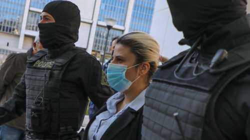 Επίθεση με βιτριόλι: Η Έφη Κακαράντζουλα έκλεψε ρούχα στις φυλακές- Της απαγόρευσαν τα μεροκάματα