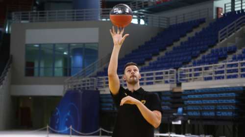 Στέφαν Γέλοβατς: Δραματικές ώρες για τον 32χρονο Σέρβο - Διακομίζεται στην πατρίδα του με απόφαση της οικογένειάς του