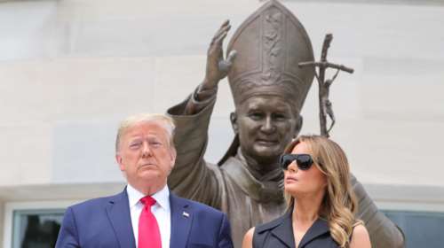 Τζορτζ Φλόιντ: Ειρωνεύεται τον Δημοκρατικό κυβερνήτη της Νέας Υόρκης ο Τραμπ για τις ταραχές