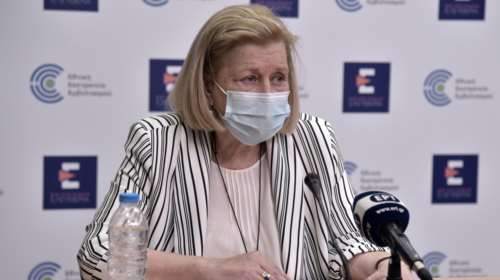 &quot;Τα εμβόλια δεν περιέχουν εμβρυικά κύτταρα&quot; - Η πληρωμένη απάντηση της Θεοδωρίδου στους συνωμοσιολόγους