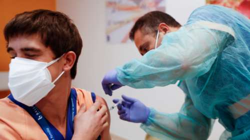 Iσπανία: &quot;Πράσινο φως&quot; στην τέταρτη δόση για τις πολύ ευπαθείς ομάδες