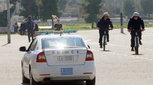 Κορονοϊός: Περιπολίες της ΕΛ.ΑΣ. στην παραλία της Θεσσαλονίκης - Για να μην μαζεύεται κόσμος [εικόνες]