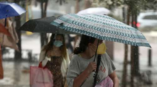 Μπόρες και κεραυνοί στη Δυτική Ελλάδα - Πού θα &quot;χτυπήσουν&quot; τα έντονα φαινόμενα [εικόνες-βίντεο]