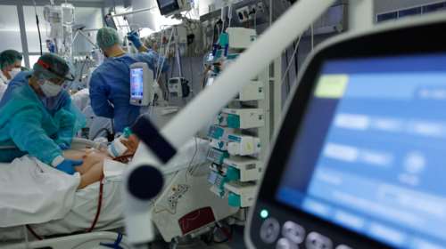 Κορονοϊός: Σημάδια σταθεροποίησης της Ομικρον με 24.246 νέα κρούσματα - 77 θάνατοι και 670 διασωληνωμένοι