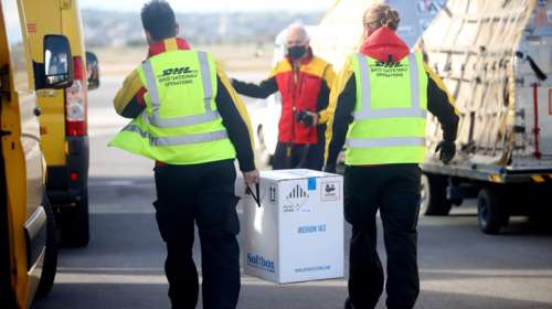 Εμβόλια κορονοϊού: Έκκληση για άρση των πατεντών από 60 πρώην αρχηγούς κρατών και 100 νομπελίστες