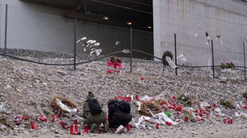 Τι λέει η Πυροσβεστική για το μπάζωμα στα Τέμπη: "Χρειαζόταν στέρεο έδαφος για να σηκώσουν οι γερανοί τα βαγόνια"