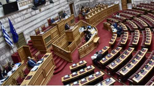 Έντονες αντιδράσεις από την αντιπολίτευση για την υπόθεση των υποκλοπών