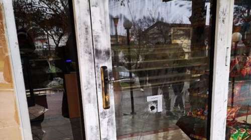 Ανατροπή με νέα γυναικοκτονία:  Ο πρώην σύζυγός της και όχι η πεθερά της, σκότωσε την 55χρονη στο ζαχαροπλαστείο