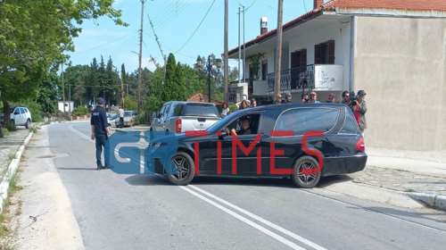 Χαλκιδική: Στο παιδικό δωμάτιο με τέσσερις σφαίρες η 39χρονη - Σε αίματα πατούσε ο 8χρονος [εικόνες-βίντεο]