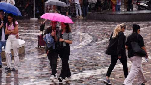 Καιρός: Αστάθεια σήμερα με βροχές και καταιγίδες - Έρχονται 35άρια την επόμενη εβδομάδα