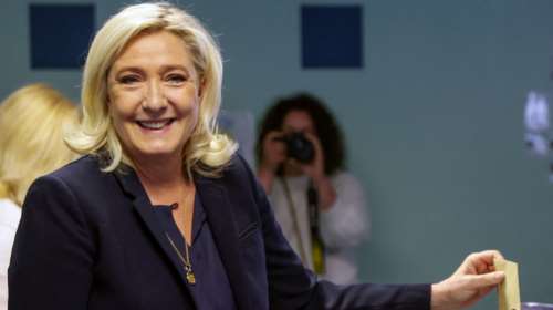 Ιστορική νίκη για την ακροδεξιά στη Γαλλία - &quot;Θα ασκούμε σκληρή αντιπολίτευση&quot; δηλώνει η Λε Πεν