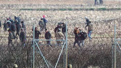 Συναγερμός στον Έβρο: Πληροφορίες για νέο κύμα 6.000 μεταναστών στα ελληνοτουρκικά σύνορα