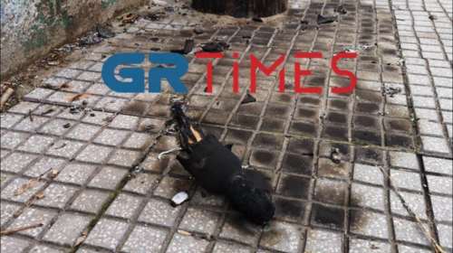 Θεσσαλονίκη: Επίθεση με μολότοφ εναντίον διμοιρίας των ΜΑΤ έξω από το ΑΠΘ [εικονες - βίντεο]