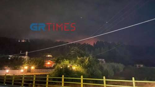 Χαλκιδική: Υπό έλεγχο η φωτιά στη Φούρκα - Βροχή και κινητοποίηση έσωσαν τον οικισμό