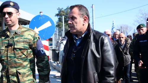 Προειδοποίηση Παναγιωτόπουλου για πιθανή απόπειρα εισροής μεταναστών στα νησιά το Πάσχα