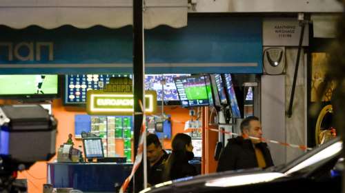 Δολοφονία Παλαιό Φάληρο: Μαχαίρωσαν και αποτελείωσαν με ρόπαλο τον ιδιοκτήτη προποτζίδικου για να πάρουν 1.000 ευρώ