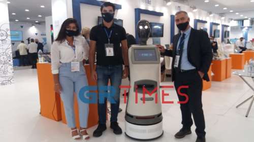 Περσεφόνη: Το ρομπότ του ΙΤΕ που ξεναγεί σε 33 γλώσσες, ανάμεσά τους και τα αρχαία ελληνικά