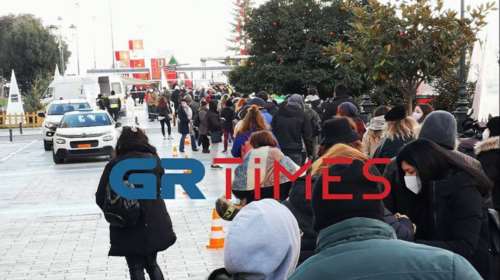 Θεσσαλονίκη: Απίστευτη ουρά για εμβόλιο χωρίς ραντεβού [εικονα - βίντεο]