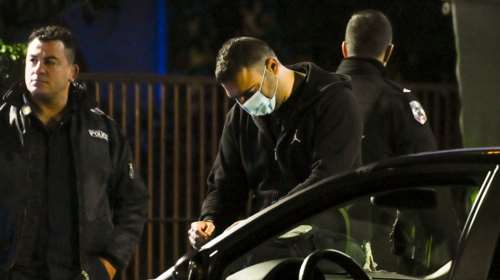 Παλαιό Φάληρο: Κερδισμένα δελτία του ΟΠΑΠ &quot;οδήγησαν&quot; τις Αρχές στον Τούρκο- Είχε πάνω του 7.000, πέταξε το μαχαίρι στη θάλασσα