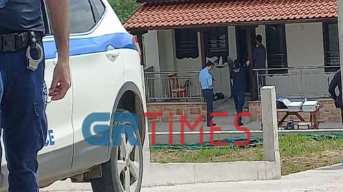 Χαλκιδική: Ο 8χρονος περπατούσε για ώρα ανάμεσα στους νεκρούς γονείς του - Ανατριχιαστικά στοιχεία για τη γυναικοκτονία