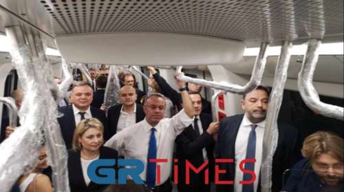 Θεσσαλονίκη: Βόλτα Σταϊκούρα με το Μετρό μέχρι τον σταθμό Αγίας Σοφίας [εικόνες - βίντεο]