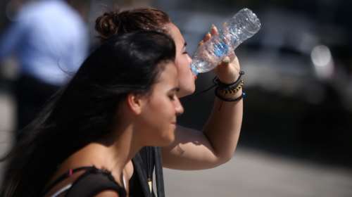 Σε κλοιό καύσωνα όλη η χώρα - Πού θα χτυπήσει 41 βαθμούς η θερμοκρασία [Χάρτες]