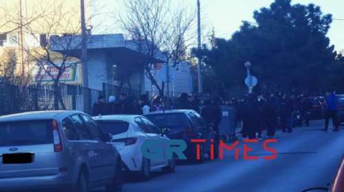 Θεσσαλονίκη: Κατάληψη και ΜΑΤ στο 2ο ΕΠΑΛ Ευόσμου - Καταγγελίες για ξυλοδαρμό μαθητών [εικόνες]