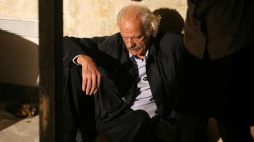 Σπύρος Φωκάς: &quot;Δεν πεθαίνω ακόμη, αντέχω&quot; - Η πρώτη φωτογραφία μετά την περιπέτεια της υγείας του