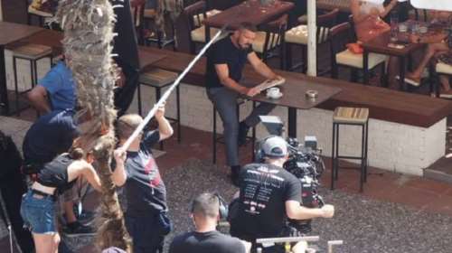 &quot;Φώτα, κάμερα, πάμε&quot;: Στη Μηχανιώνα για γυρίσματα ο Αντόνιο Μπαντέρας [Βίντεο]