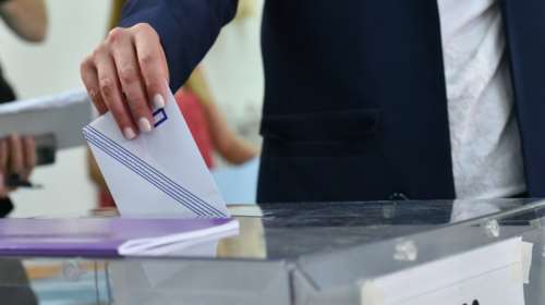 Δημοσκόπηση Pulse: Πιο ισχυρό το ΠΑΣΟΚ στις συσπειρώσεις - Προς το... άγνωστο και τη Νέα Αριστερά οι απώλειες ΝΔ και ΣΥΡΙΖΑ