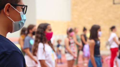 Χωρίς μάσκες και self test η επιστροφή στα σχολεία - Το επικρατέστερο σενάριο - Τι λέει το CDC