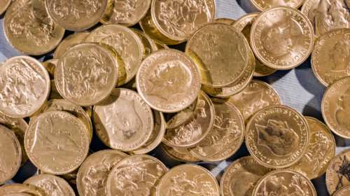 Γιατί η λίρα κοστίζει σήμερα 540 ευρώ - Ιστορικό υψηλό για την τιμή του χρυσού