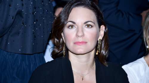 Ολγα Κεφαλογιάννη: Εμφάνιση με τζιν παντελόνι σε βραδινή έξοδο - Ο σικ τρόπος που το συνδύασε