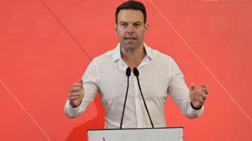 Ανάλυση Bloomberg για Κασσελάκη: Με τον πρώην trader της Goldman Sachs ο ΣΥΡΙΖΑ έχει αρχίσει να αποσυντίθεται