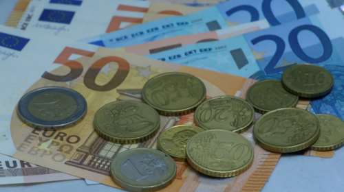 Έκτακτο δώρο Πάσχα: Τη Μεγάλη Τετάρτη καταβάλλονται τα 200 ευρώ - Ποιοι είναι δικαιούχοι