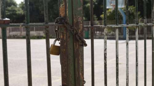 Κορονοϊός: Έκλεισε το πρώτο σχολείο στην Αττική λόγω κρουσμάτων - Λουκέτο σε πέντε σχολεία συνολικά [αναλυτικός πίνακας]