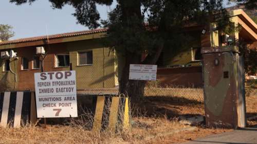 "Αδιανόητο να μπαίνει φωτιά μέσα σε στρατόπεδο με πυρομαχικά" - Αιχμές από τον πρώην αρχηγό ΓΕΣ για τις εκρήξεις στη Ν. Αγχίαλο