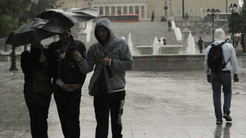 Έκτακτο δελτίο επιδείνωσης καιρού με βροχές και καταιγίδες από την Τρίτη: Πότε θα &quot;χτυπήσουν&quot; την Αττική