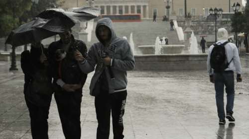 Έρχονται ισχυρές βροχές και καταιγίδες: Ποιες περιοχές θα επηρεάσει η ξαφνική επιδείνωση του καιρού
