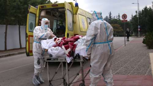 Μήνυμα της κυβέρνησης στους ιδιώτες γιατρούς - Επίταξη από Δευτέρα εάν δεν καλυφθούν οι ανάγκες