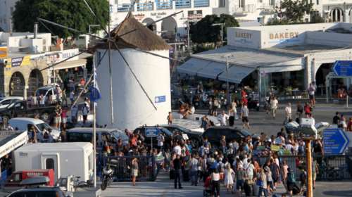 Στο στόχαστρο τα νησιά: Ποια βρίσκονται ένα βήμα πριν το &quot;κόκκινο&quot; - Συνεδριάζουν οι λοιμωξιολόγοι