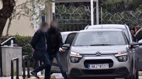 Κολωνός: Προφυλακίστηκε ακόμα ένας για τον βιασμό της 12χρονης - Γείτονας και οικογενειακός φίλος της ανήλικης