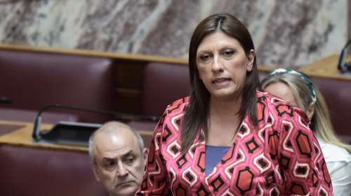 Ζωή Κωνσταντοπούλου: Ολοι οι βουλευτές της ζητούν από τον Χουρδάκη να παραδώσει την έδρα του...εκτός από τη μητέρα του