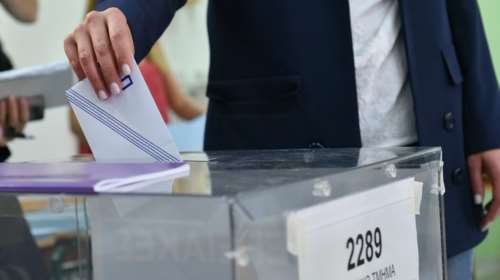 Δημοσκόπηση MRB: Πέμπτο κόμμα ο ΣΥΡΙΖΑ - Στηρίζουν Κασσελάκη αλλά θέλουν επιστροφή Τσίπρα - Προβάδισμα για Ανδρουλάκη