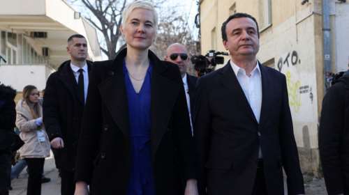 Εκλογές στο Κόσοβο: Επικράτηση του κόμματος του νυν πρωθυπουργού Άλμπιν Κούρτι αλλά πολύ μακριά από την αυτοδυναμία